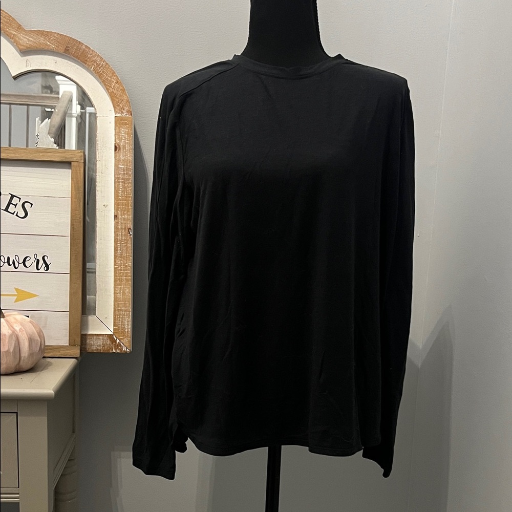 Under Armour Black Long Sleeve athletic Women's Top